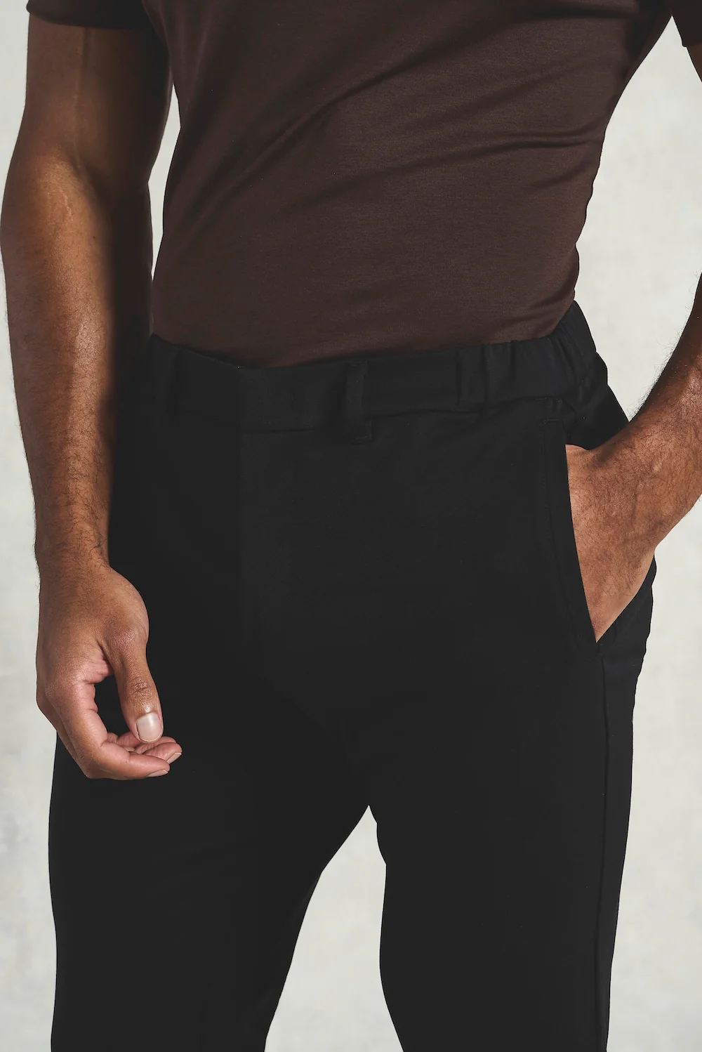 365 Muscle Fit Trouser in Black - Image 3