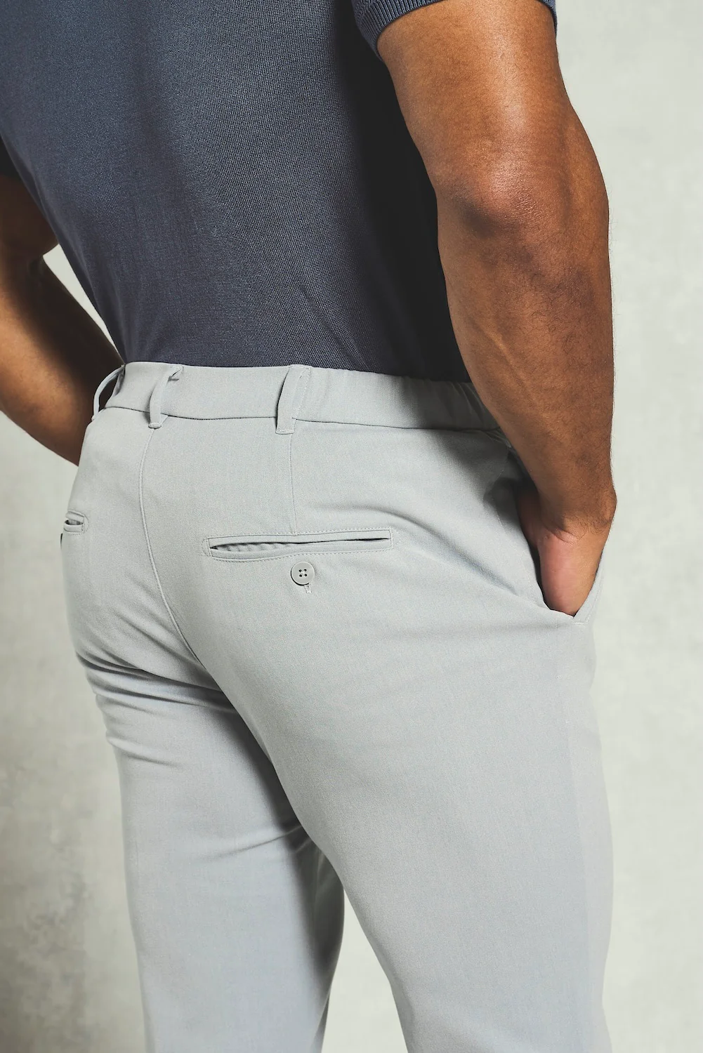 365 Muscle Fit Trouser in Grey - Image 5