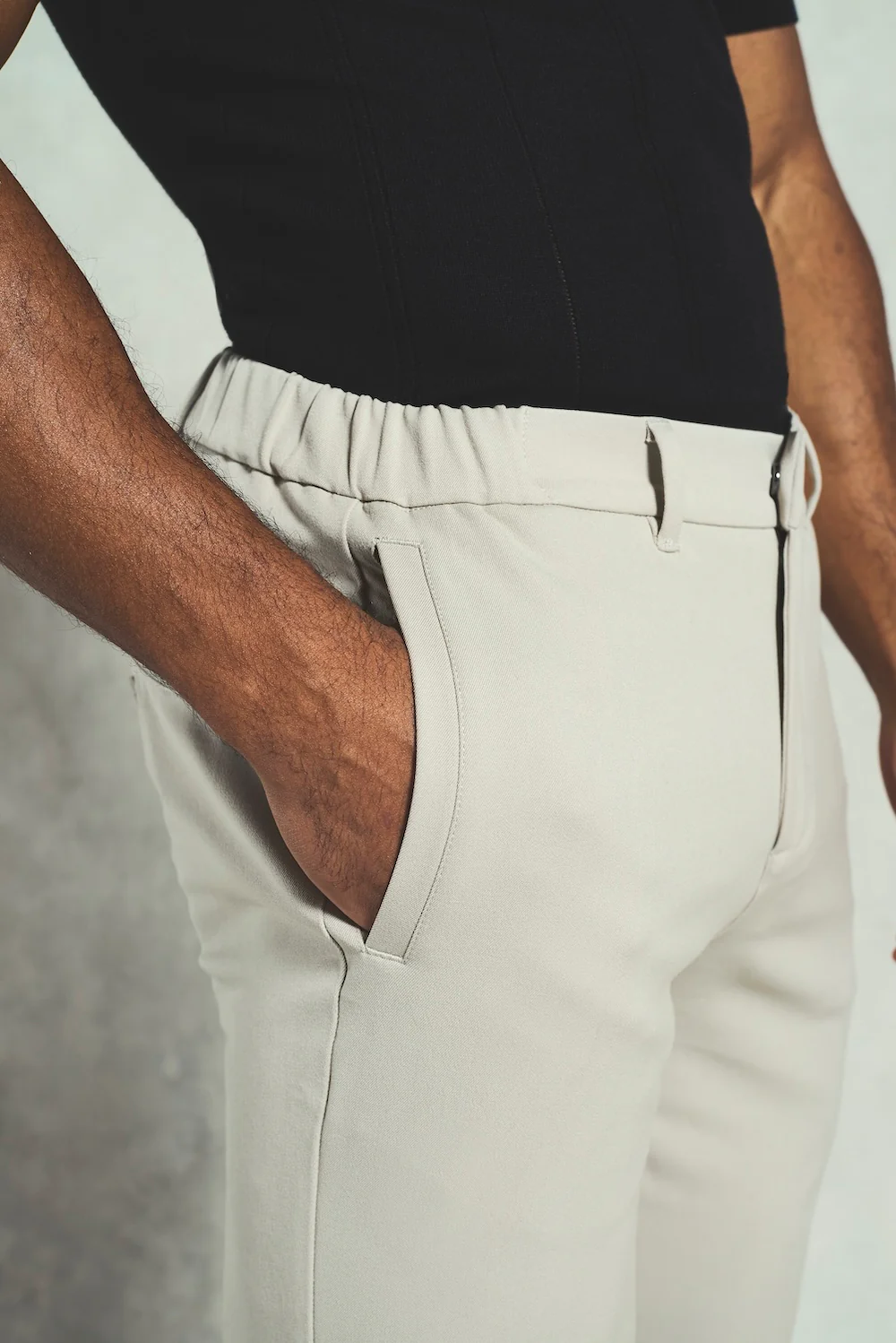 365 Muscle Fit Trouser in Sand - Image 4