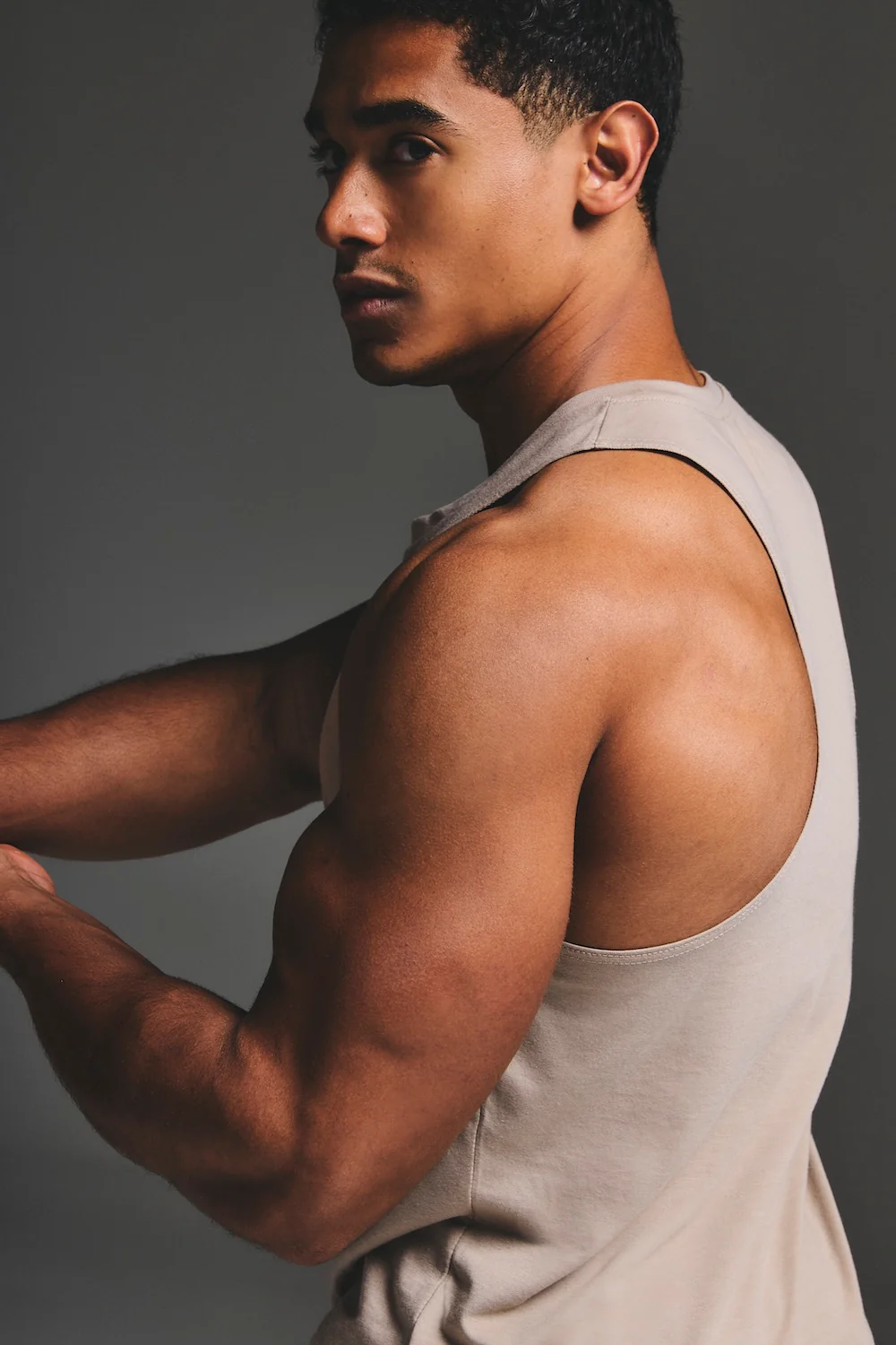 Essential Training Vest in Sand - Image 3
