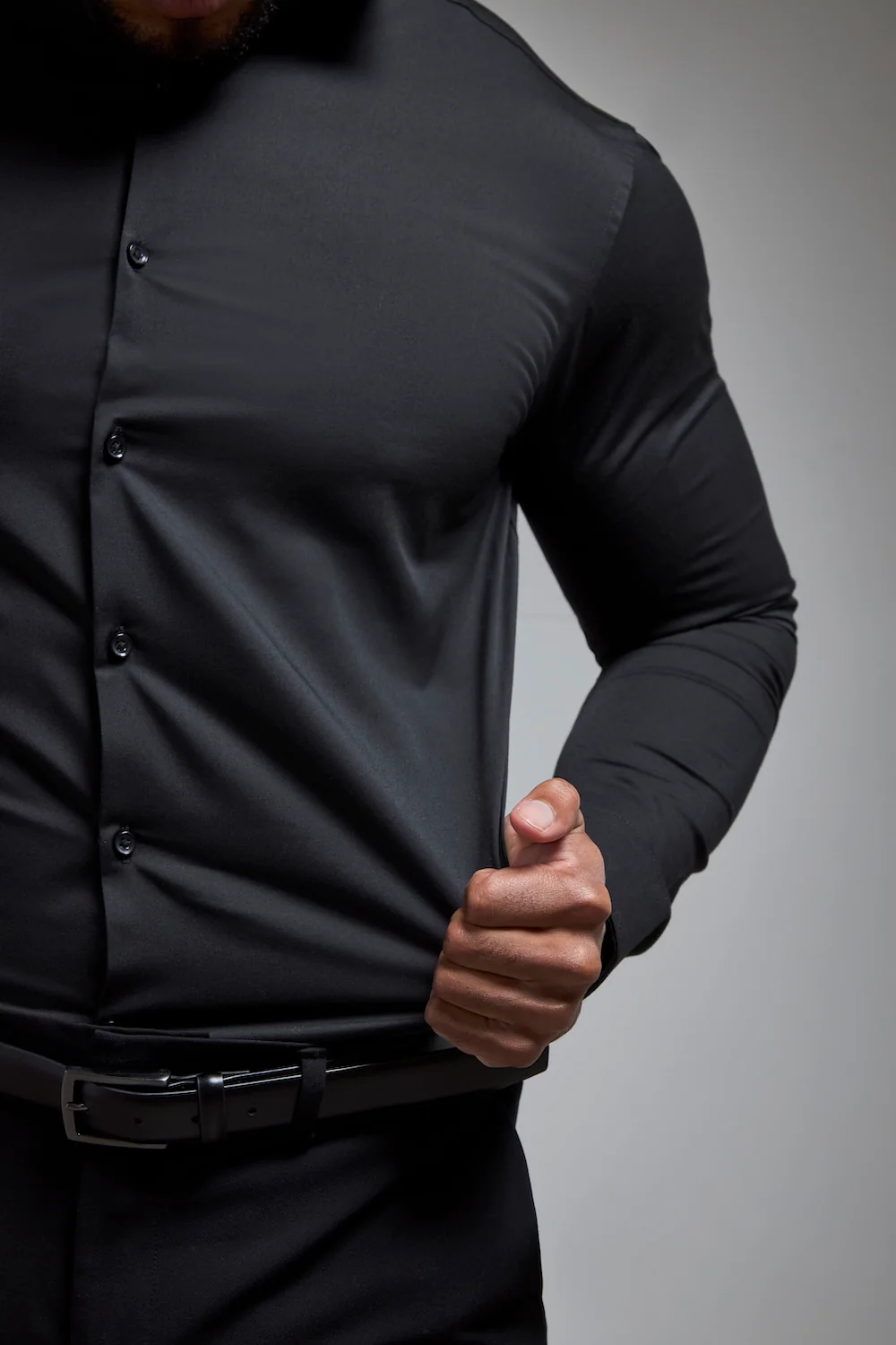 Muscle Fit Dress Shirt in Black - Image 5
