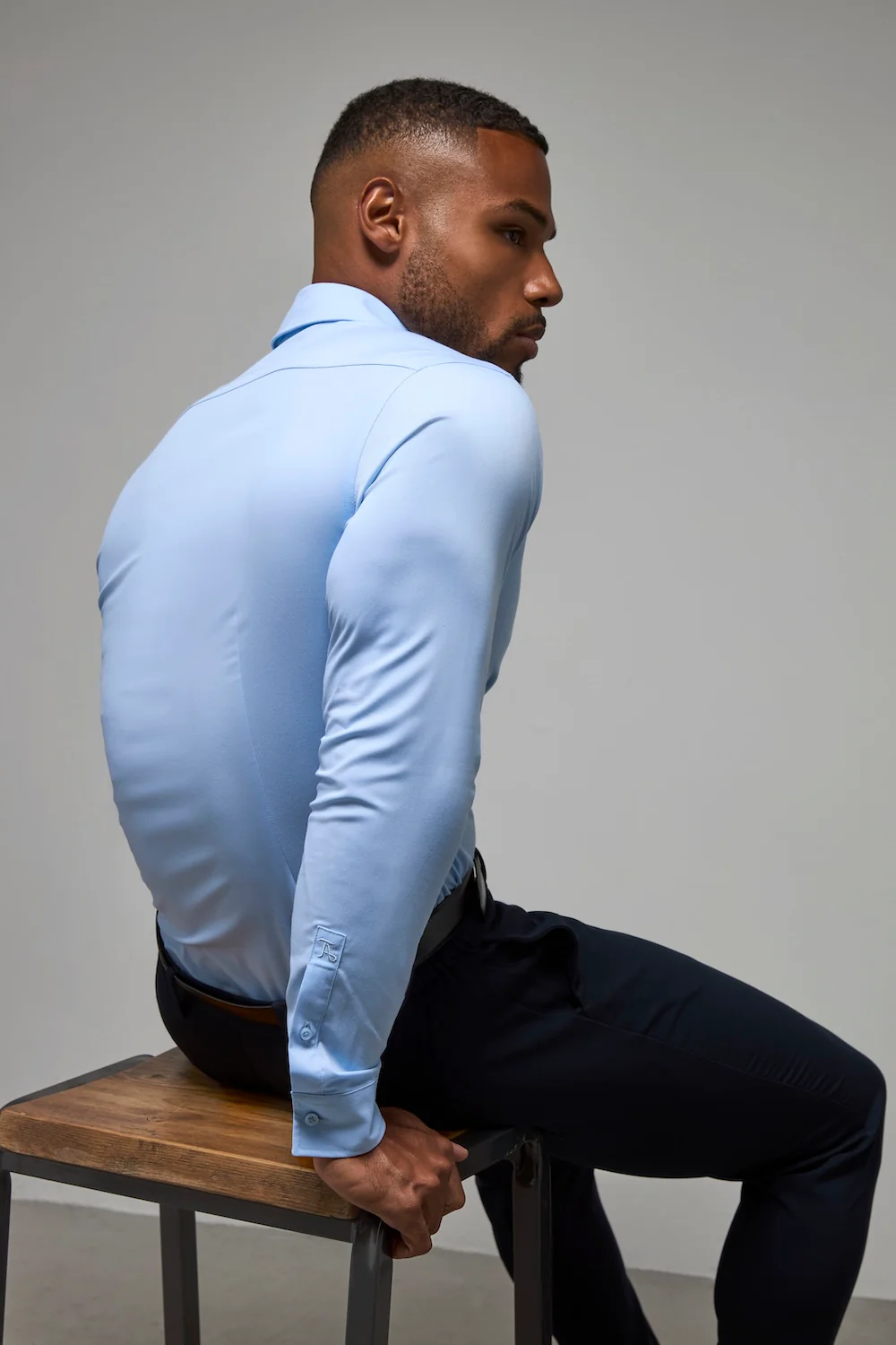 Muscle Fit Dress Shirt in Light Blue - Image 4