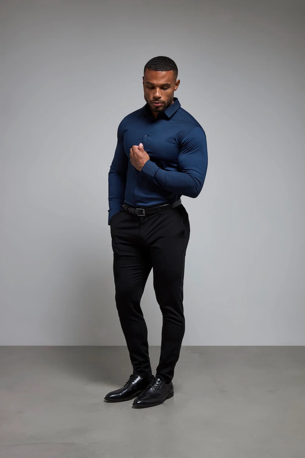 Muscle Fit Dress Shirt in Navy Blue - Image 7