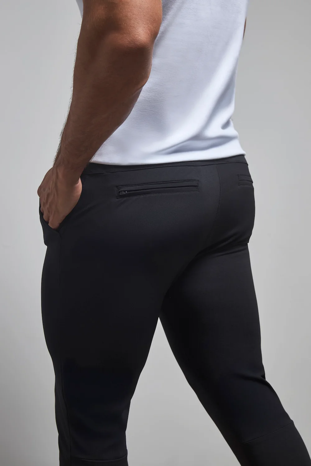 Everyday Tech Trousers in Black - Image 4
