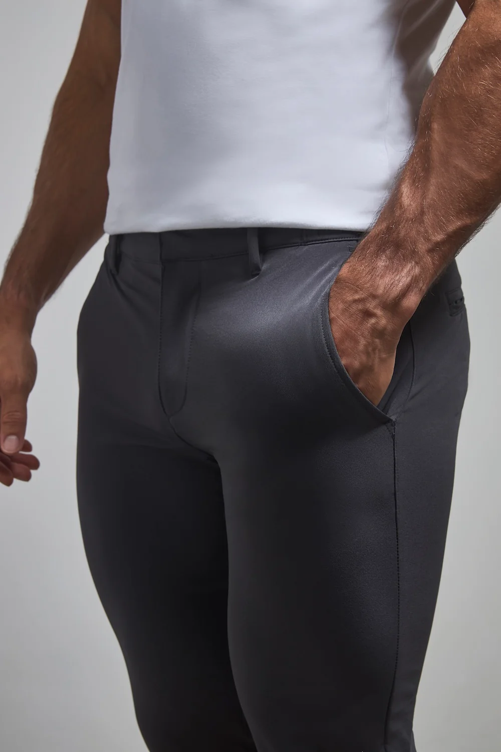 Everyday Tech Trousers in Graphite - Image 6