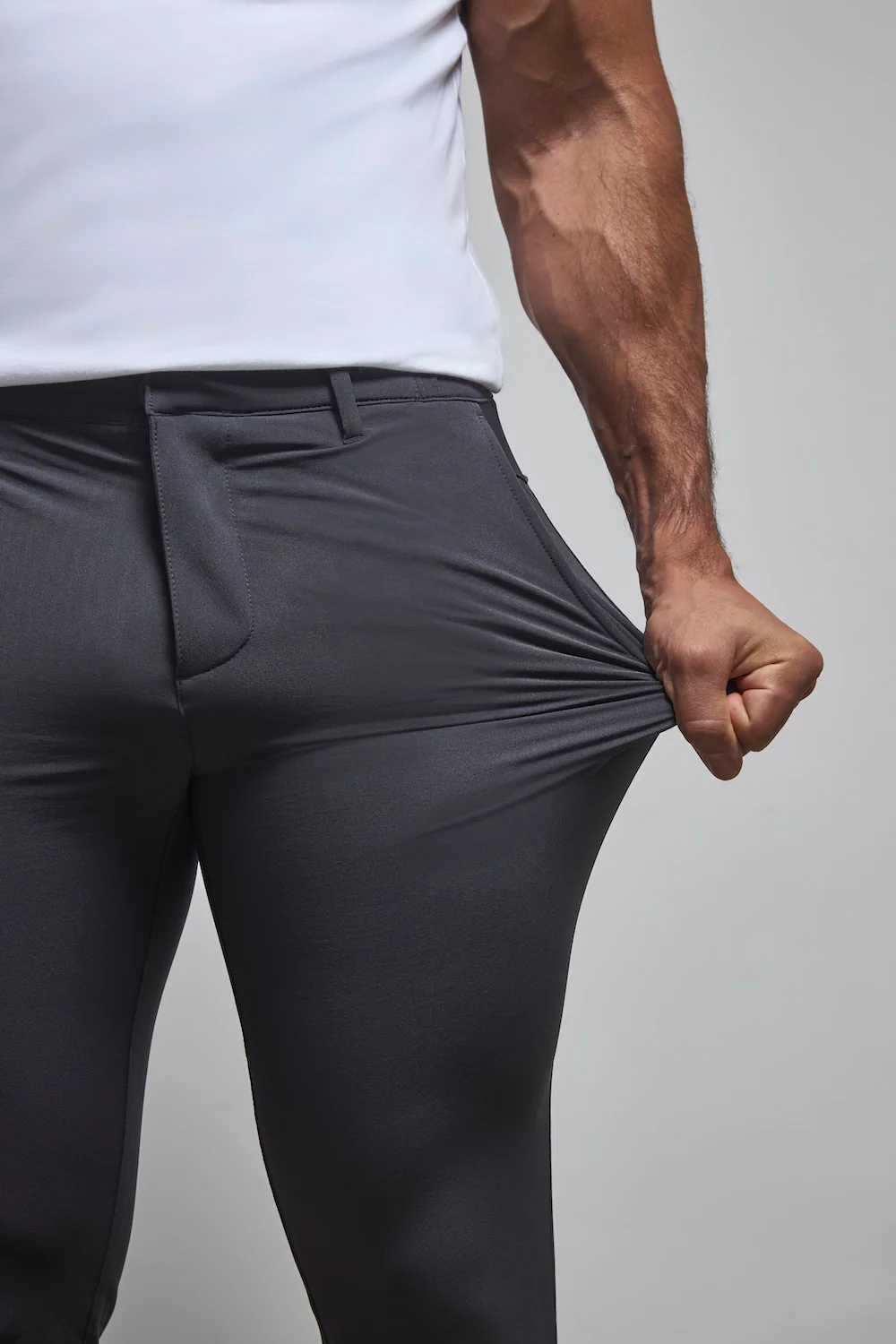 Everyday Tech Trousers in Graphite - Image 8