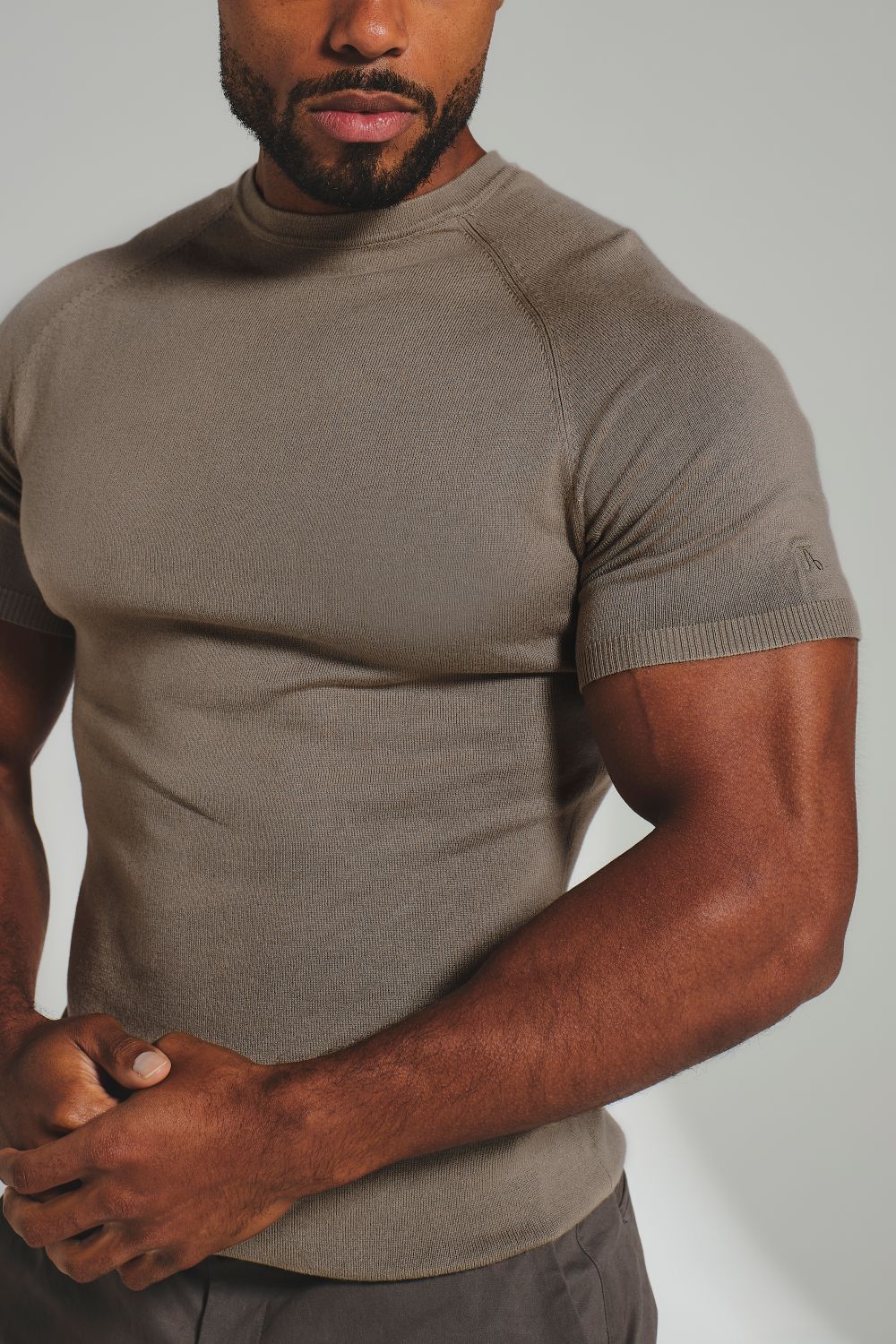 Fine Gauge Knitted T-Shirt in Khaki - Image 5