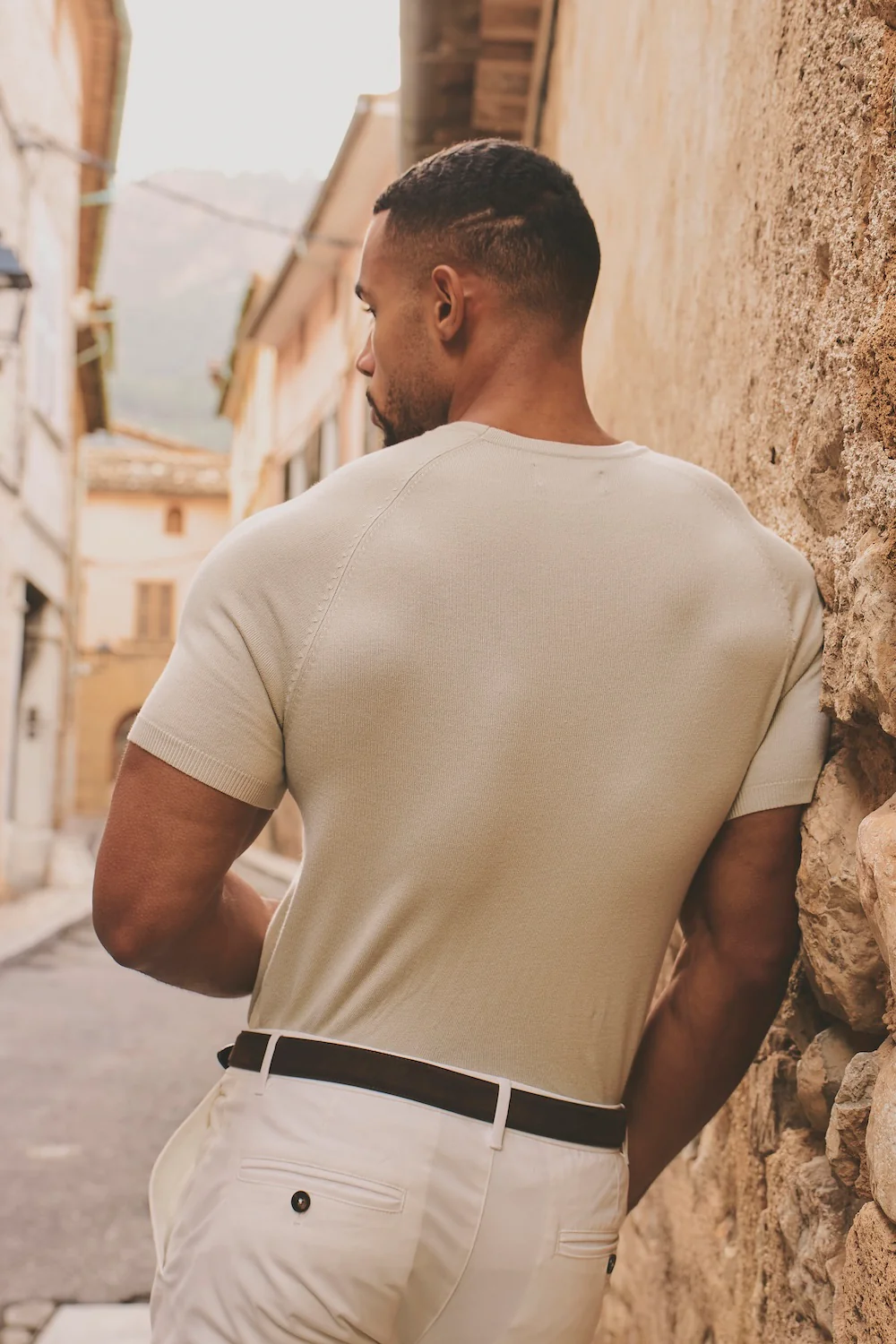Fine Gauge Knitted T-Shirt in Linen - Image 8