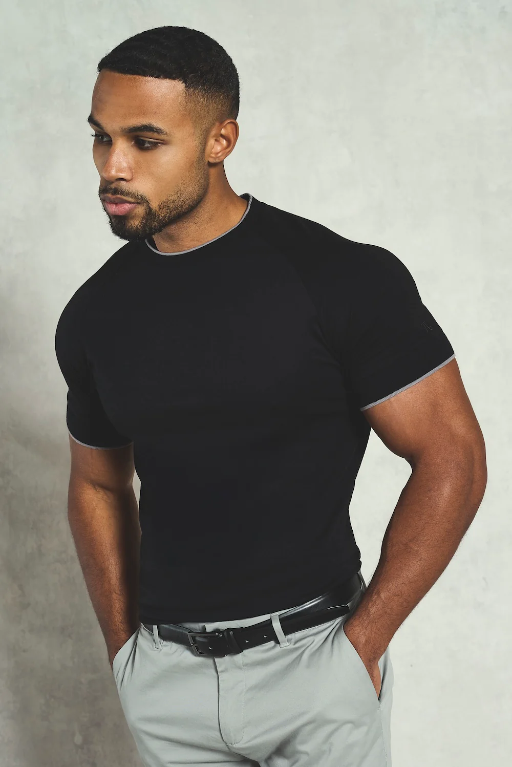 Fine Tipped T-Shirt in Black and Graphite - Image 2