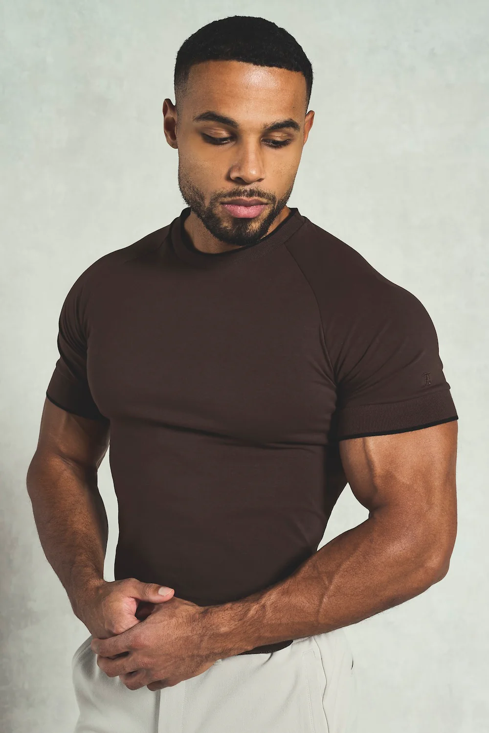 Fine Tipped T-Shirt in Chocolate and Black - Image 2