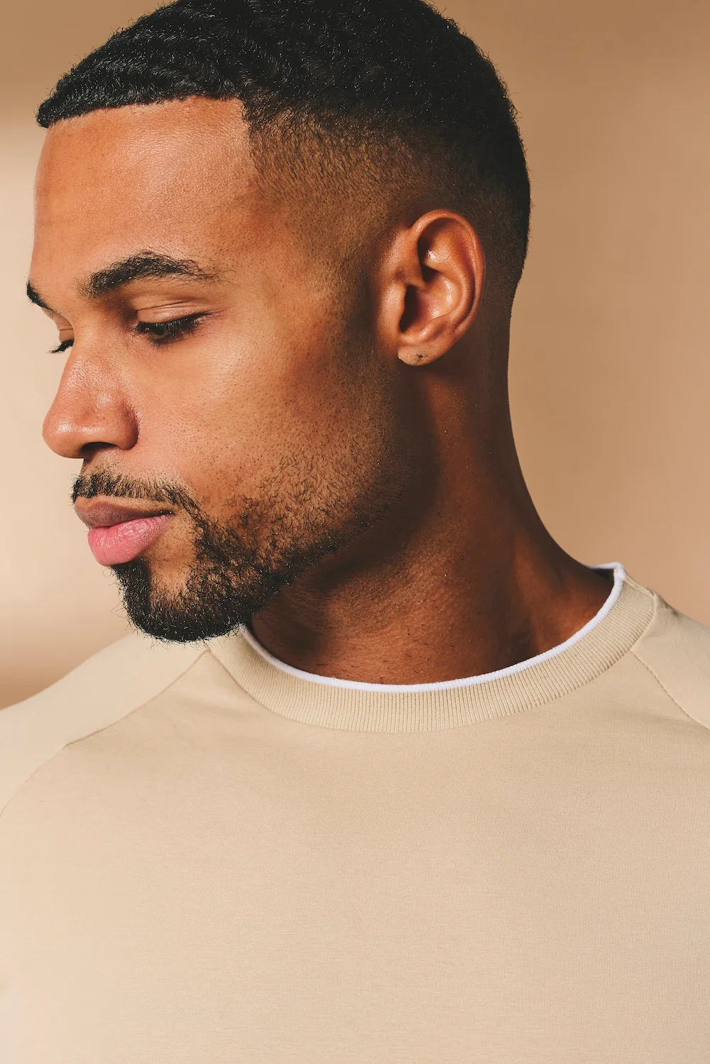 Fine Tipped T-Shirt in Stone and White - Image 3