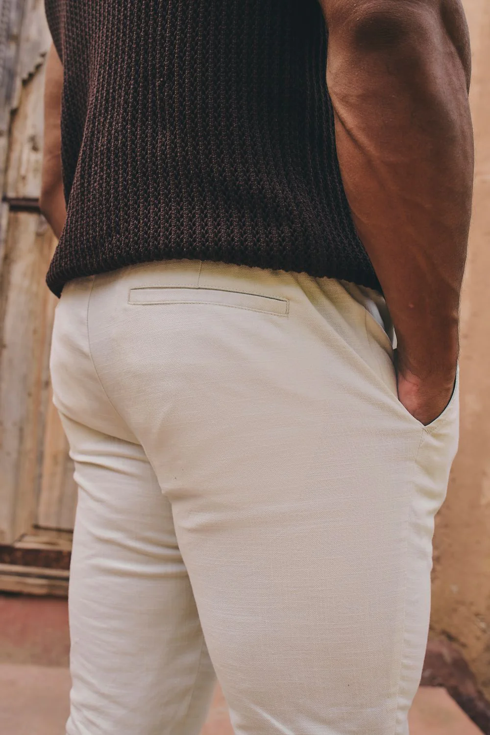 Stretch Linen Blend Cropped Pleated Trousers in Chalk - Image 6