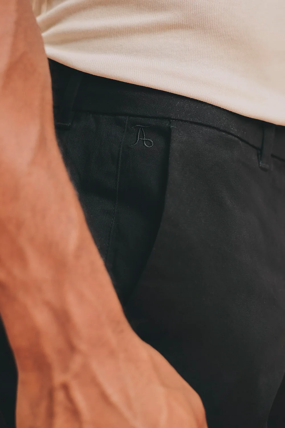 Muscle Fit Stretch Chino Shorts - Shorter Length in Black - Image 4