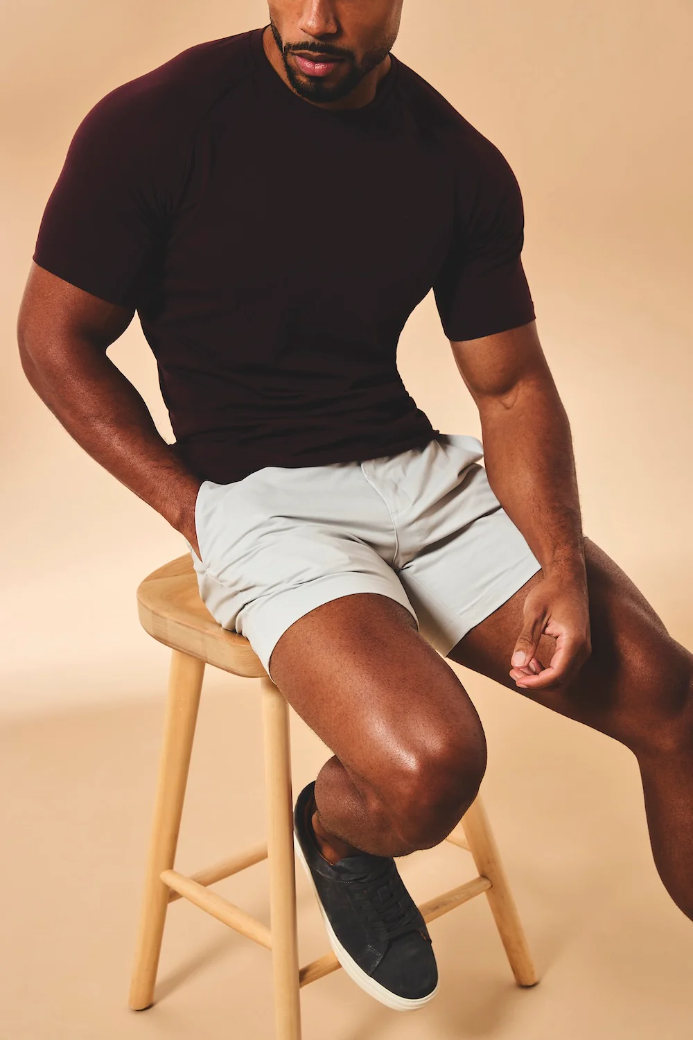Muscle Fit Stretch Chino Shorts - Shorter Length in Dove Grey - Image 5