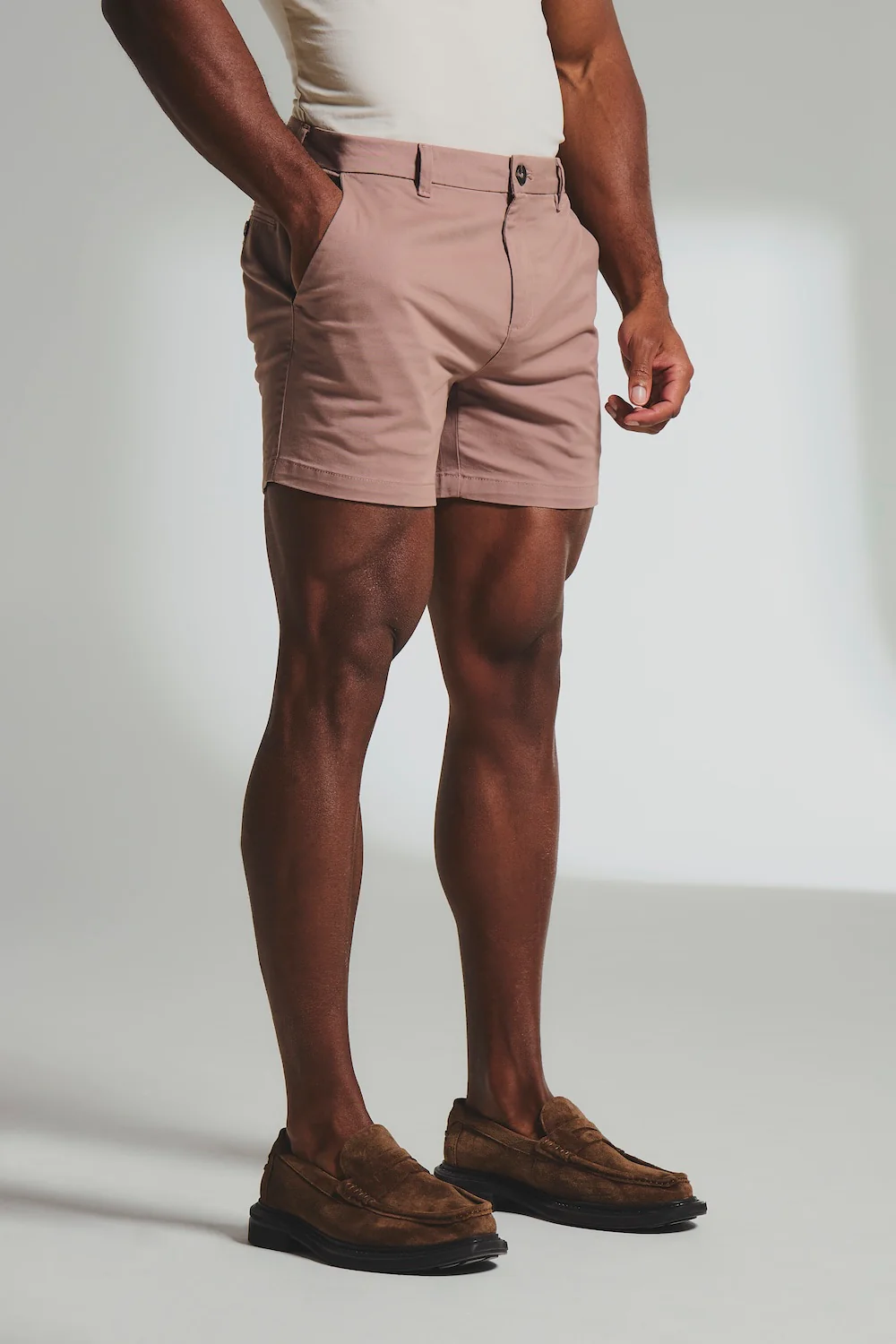 Muscle Fit Stretch Chino Shorts - Shorter Length in Dusky Pink - Image 3