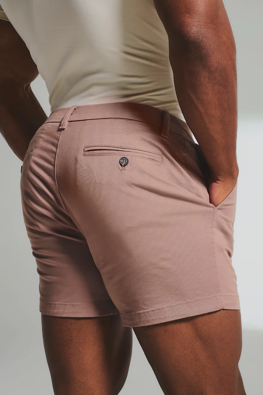 Muscle Fit Stretch Chino Shorts - Shorter Length in Dusky Pink - Image 6