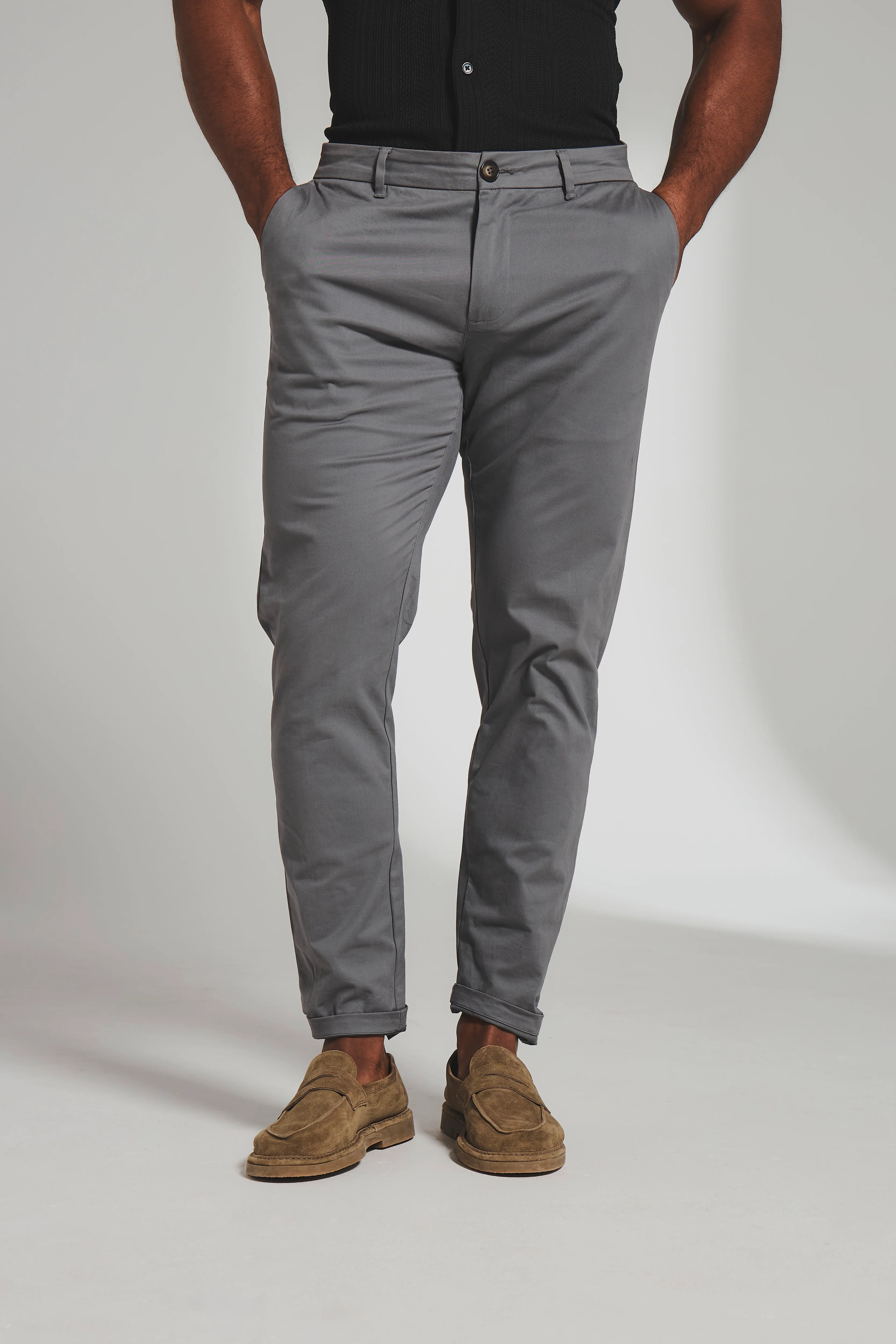 Muscle Fit Cotton Stretch Chino Trouser in Dark Grey - Image 3