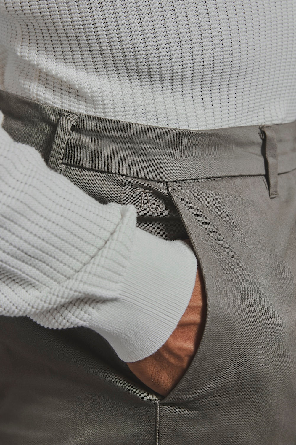 Muscle Fit Cotton Stretch Chino Trouser in Khaki - Image 4