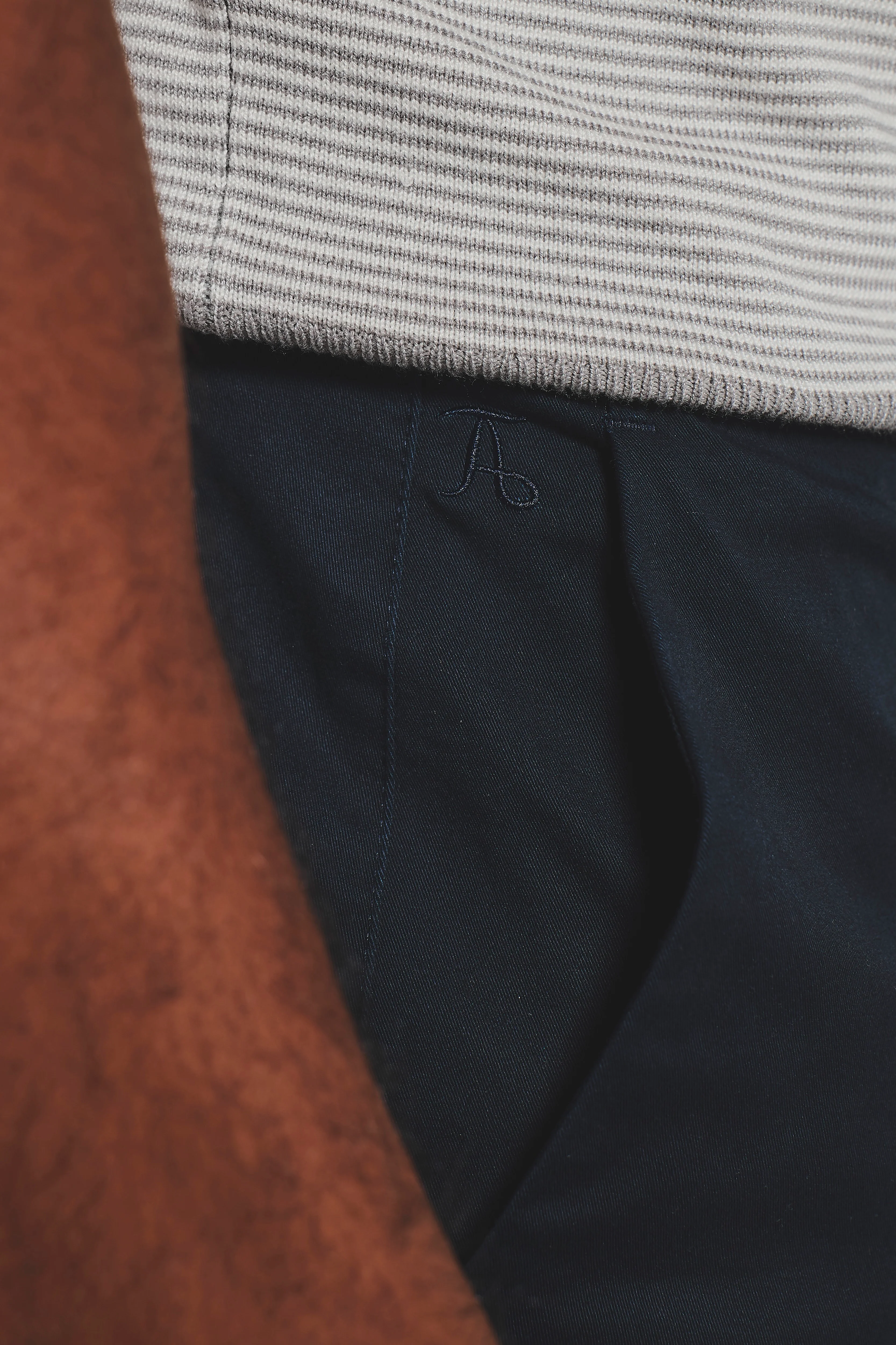Muscle Fit Cotton Stretch Chino Trouser in Navy - Image 5