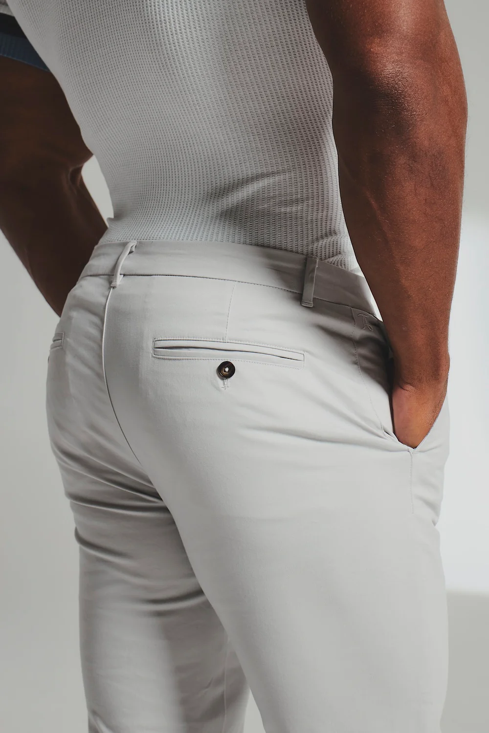 Muscle Fit Cotton Stretch Chino Trouser in Dove Grey - Image 6