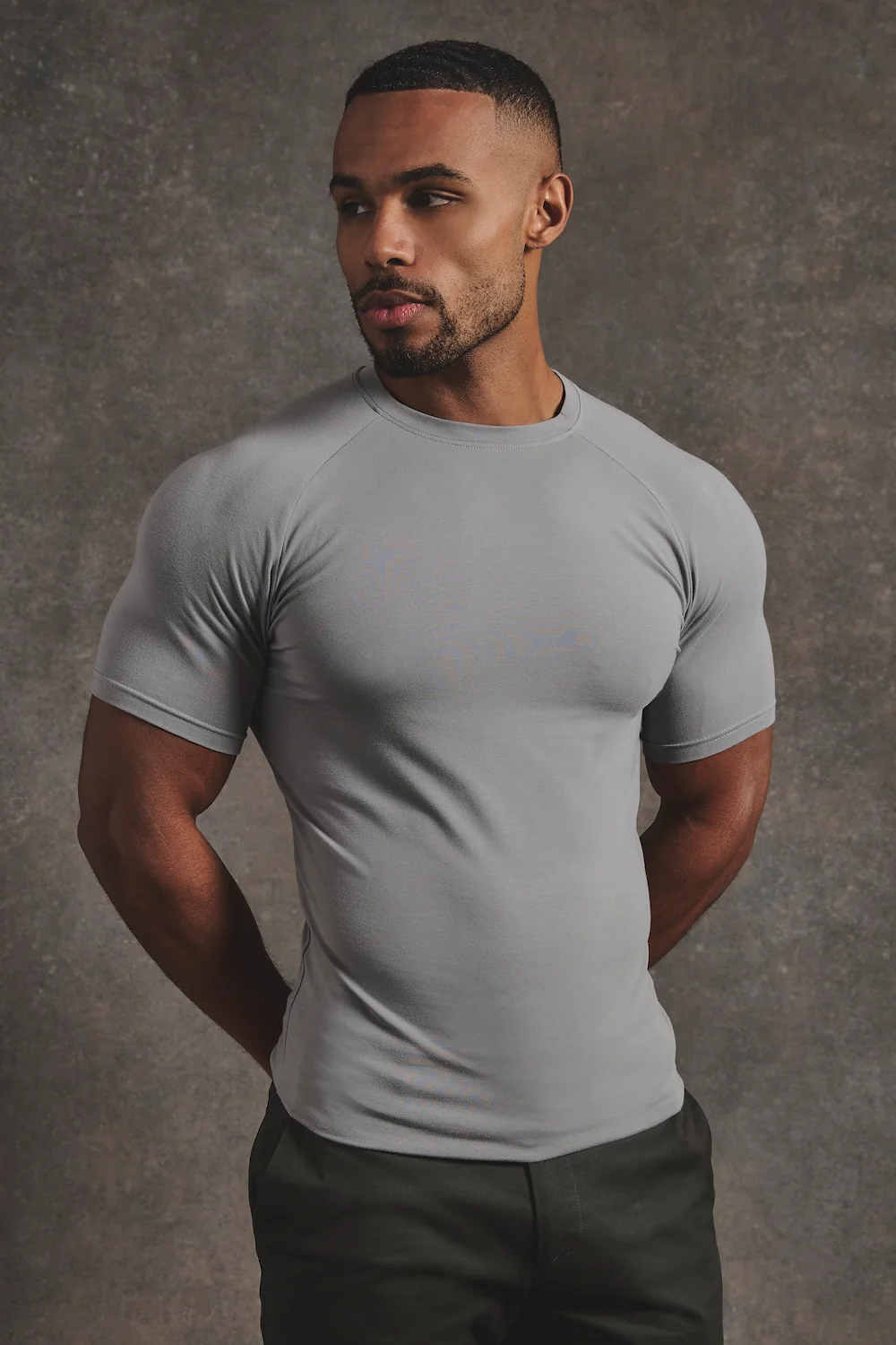 Muscle Fit T-Shirt in Grey - Image 3