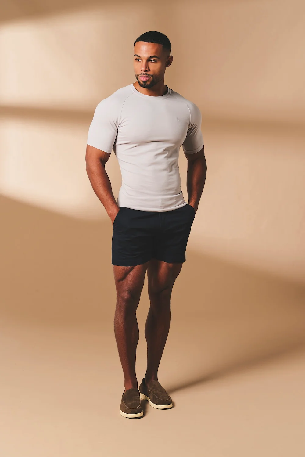 Muscle Fit T-Shirt in Soft Grey - Image 4