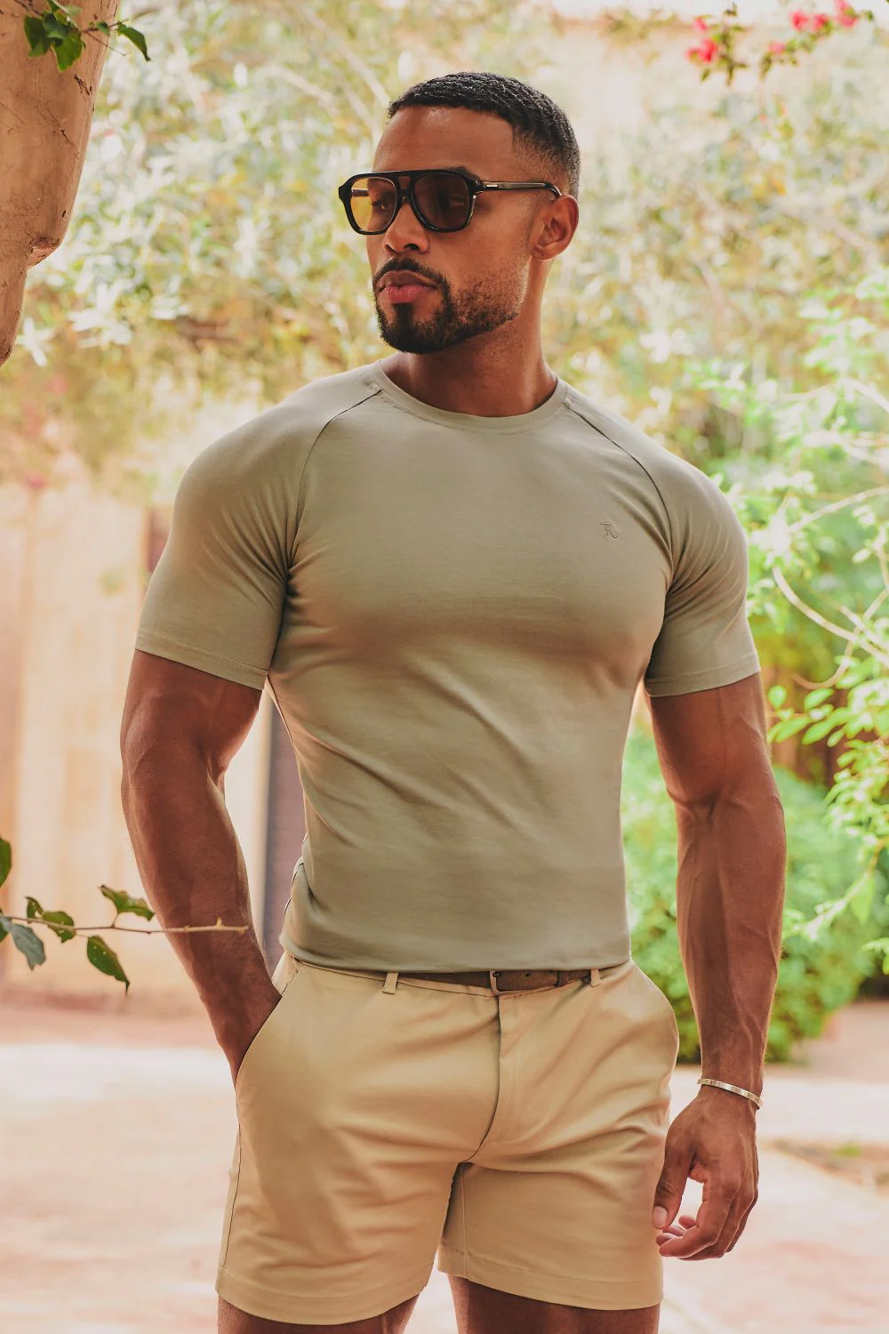 Muscle Fit T-Shirt in Soft Khaki - Image 3