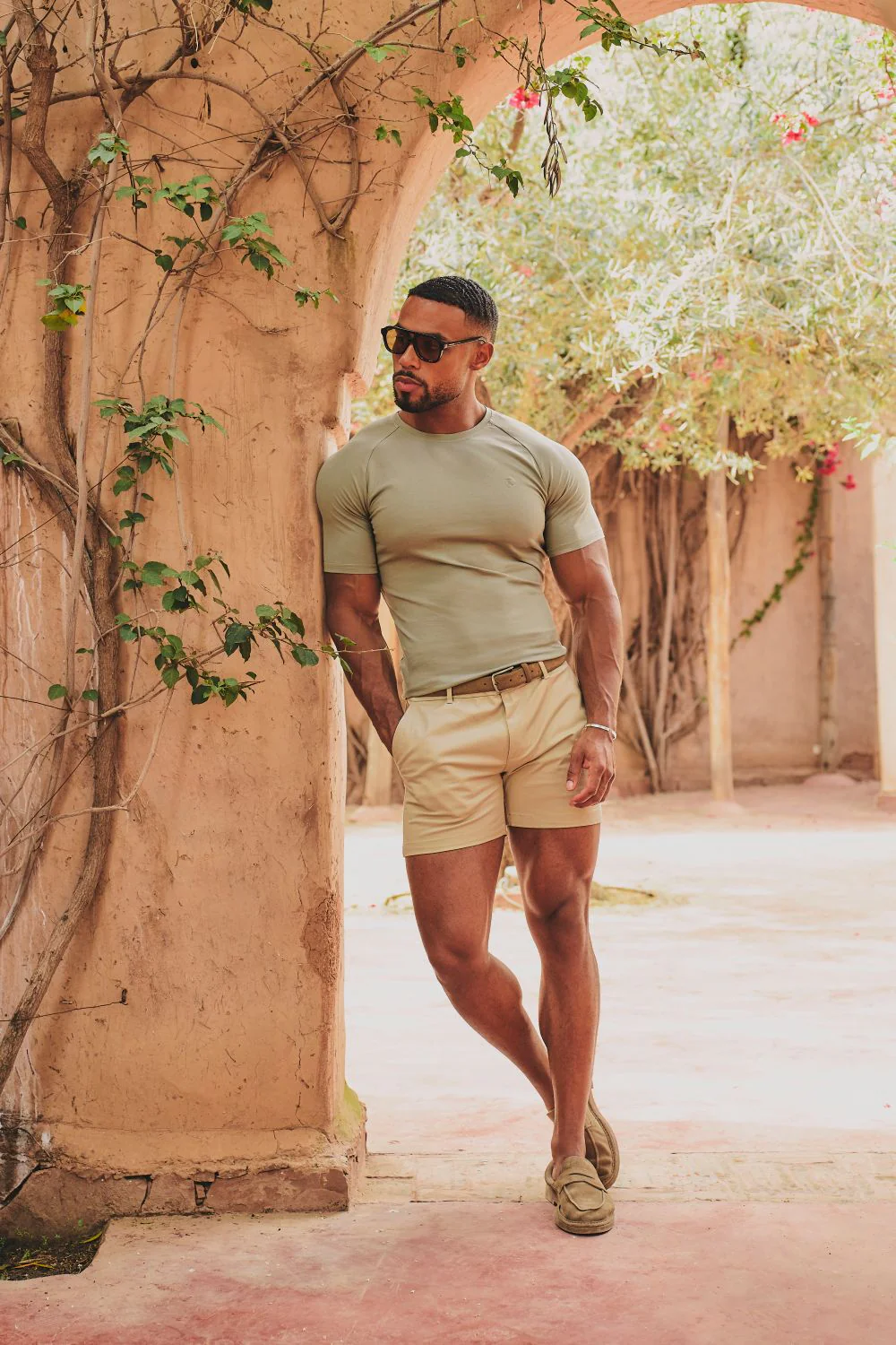 Muscle Fit T-Shirt in Soft Khaki - Image 4