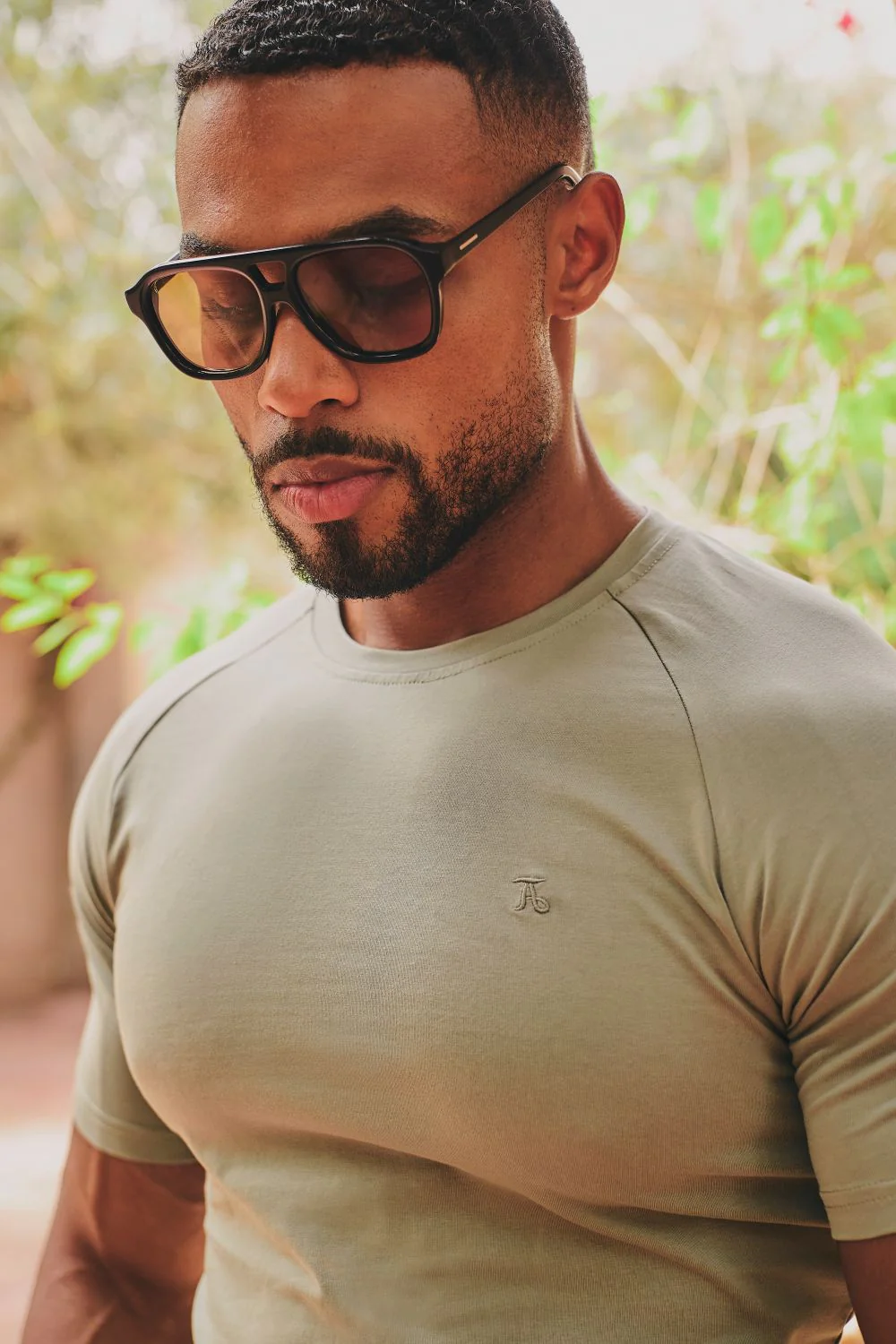 Muscle Fit T-Shirt in Soft Khaki - Image 6