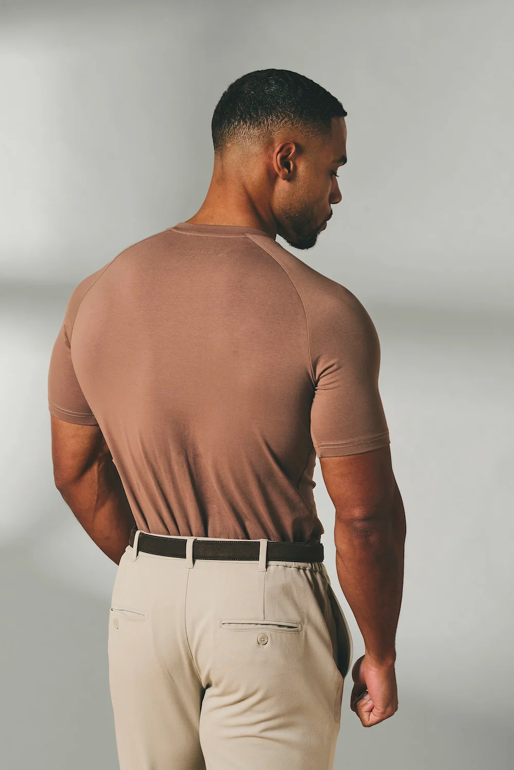 Muscle Fit T-Shirt in Soft Walnut - Image 4