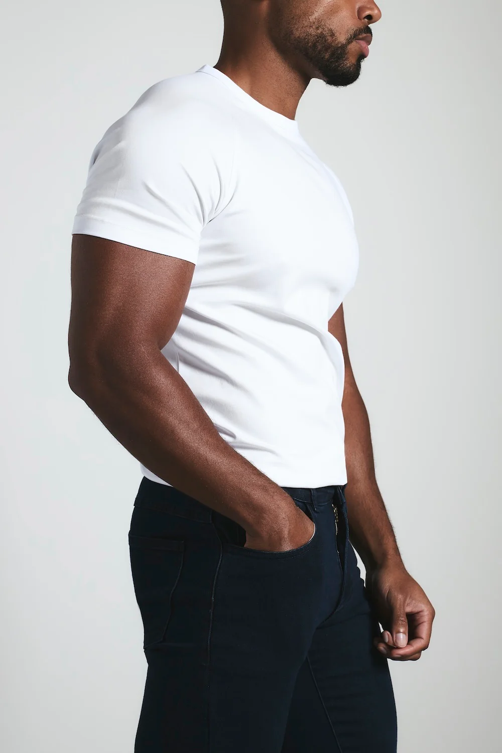 Muscle Fit Jeans in Indigo - Image 3
