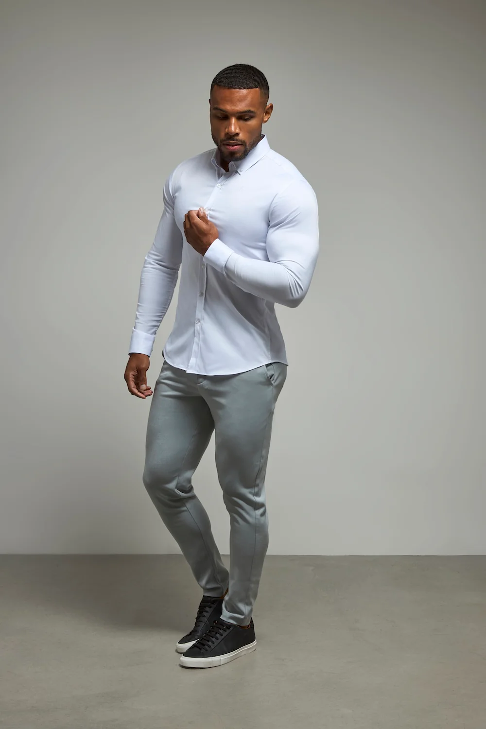 Muscle Fit Signature Shirt 2.0 in White - Image 6