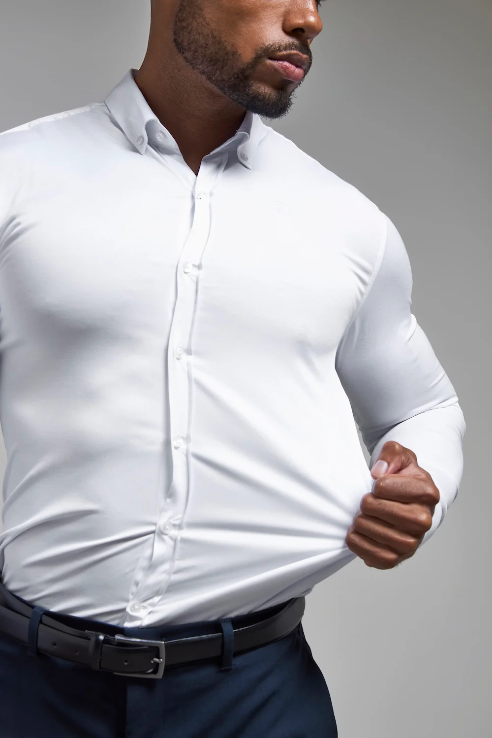 Muscle Fit Signature Shirt 2.0 in White - Image 8