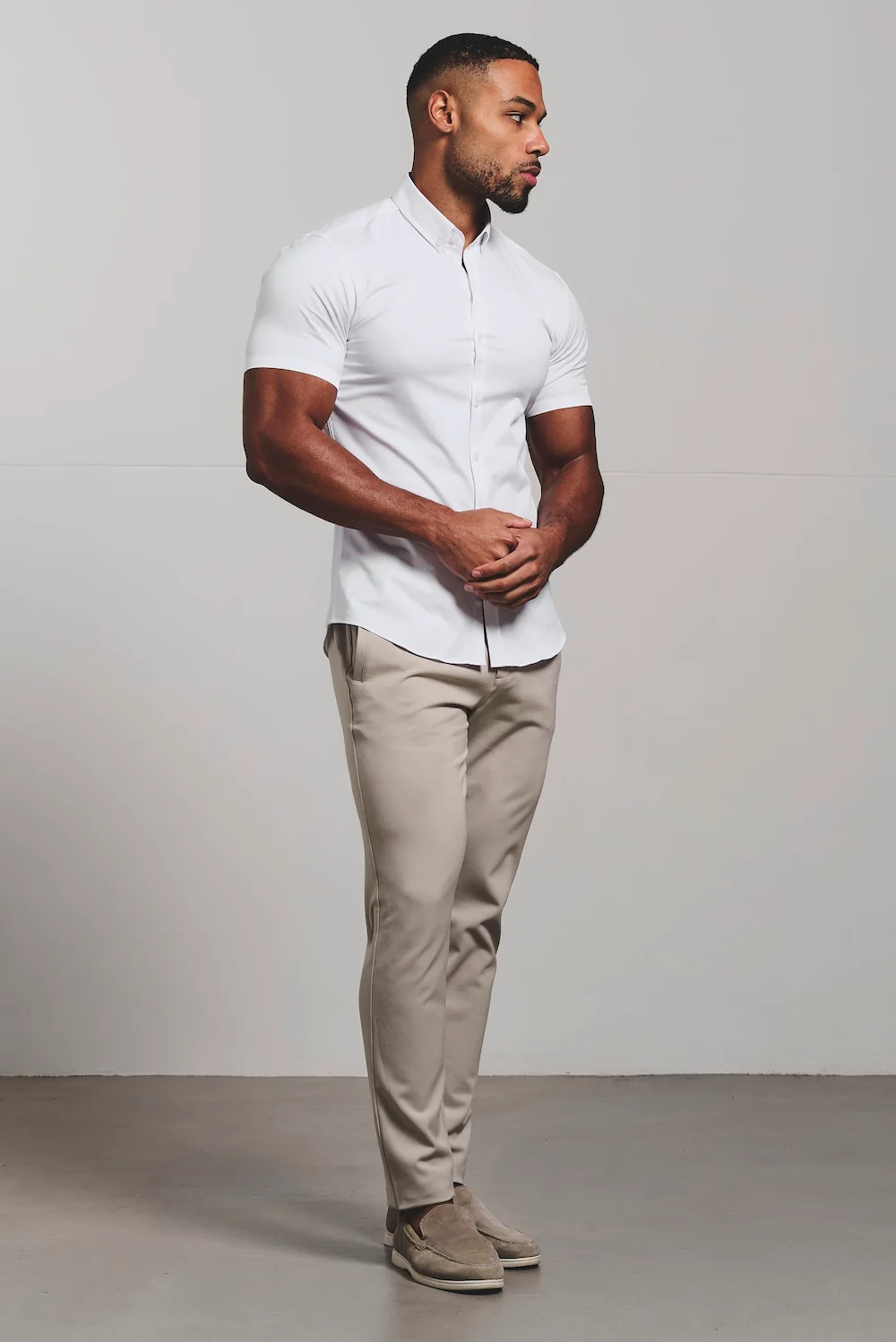 Muscle Fit Short Sleeve Signature Shirt in White - Image 4