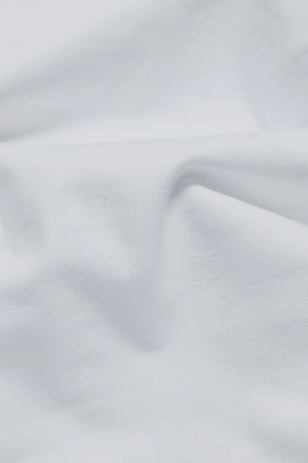 Fine Tipped T-Shirt in White with Navy Trim - Image 7