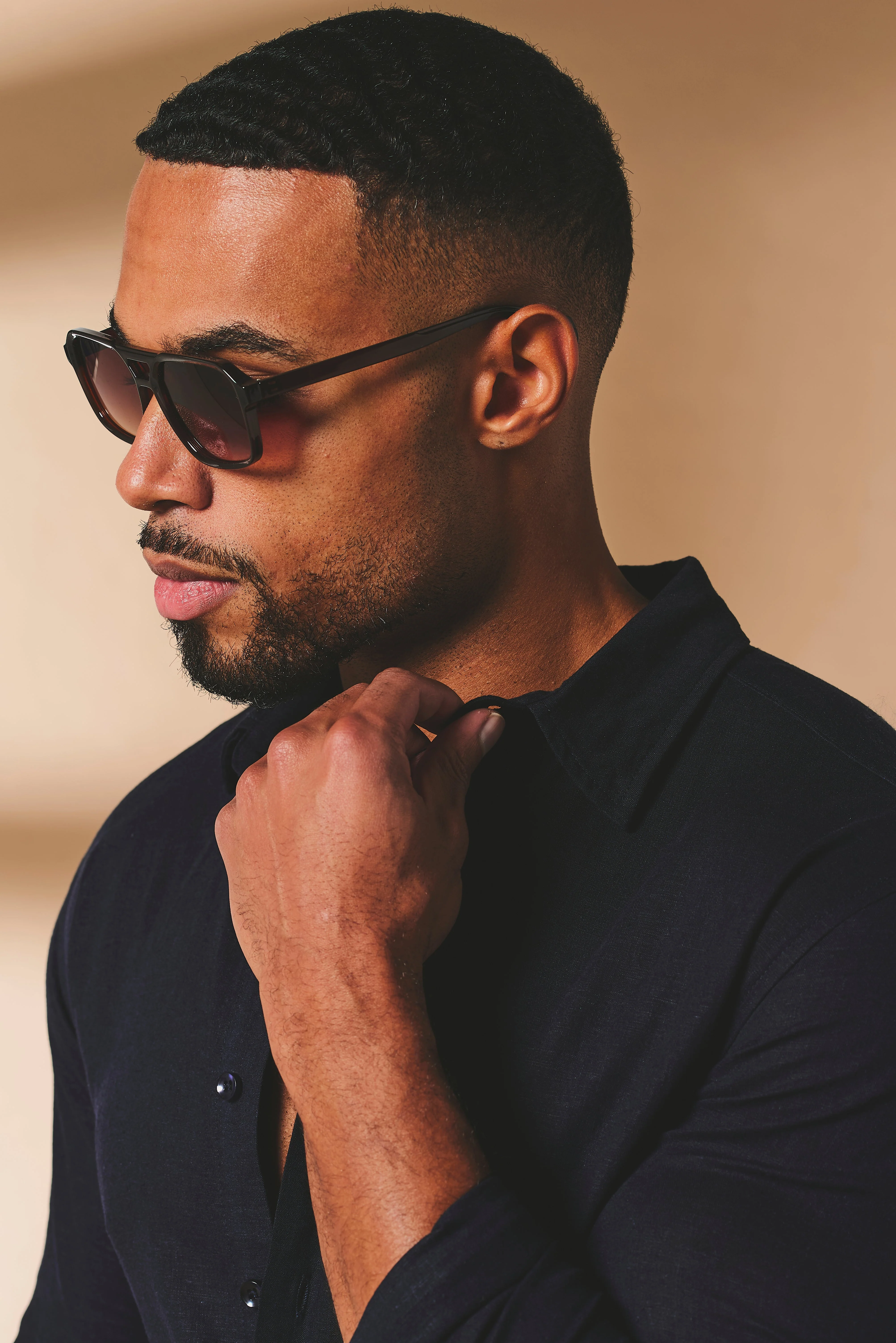 Stretch Linen Blend Button Through Shirt in Navy - Image 4