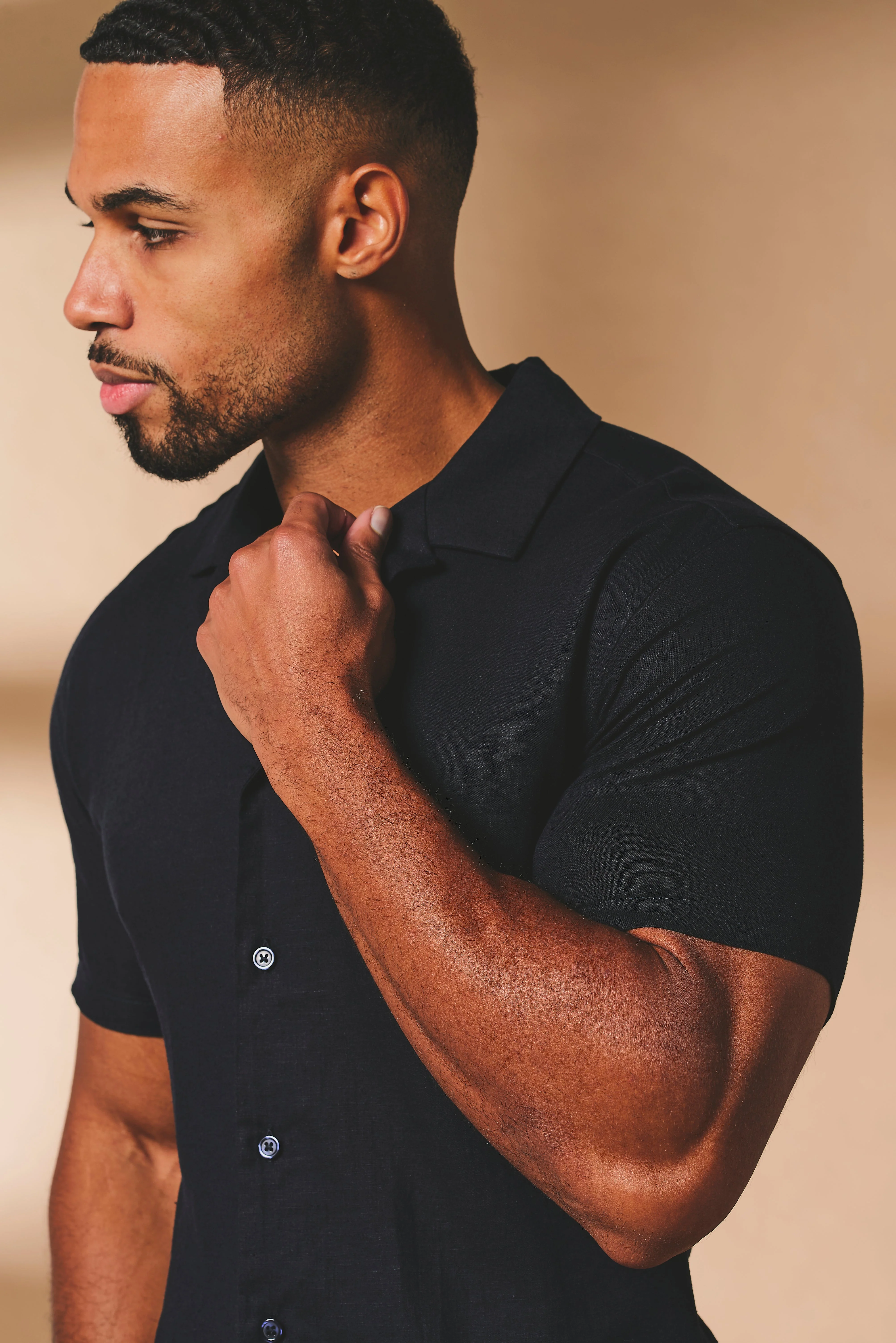 Stretch Linen Blend Cuban Collar Shirt in Navy - Image 3
