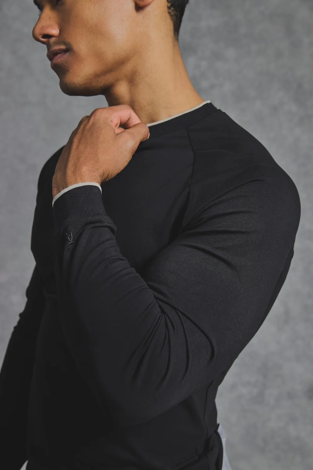 Tipped T-Shirt in Black - Image 3