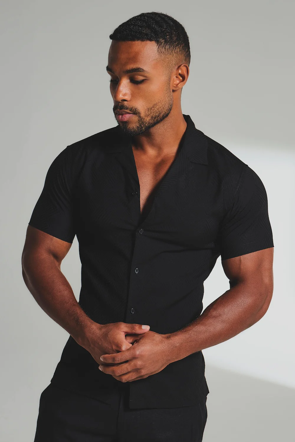 Woven Textured Cuban Collar Shirt in Black - Image 4